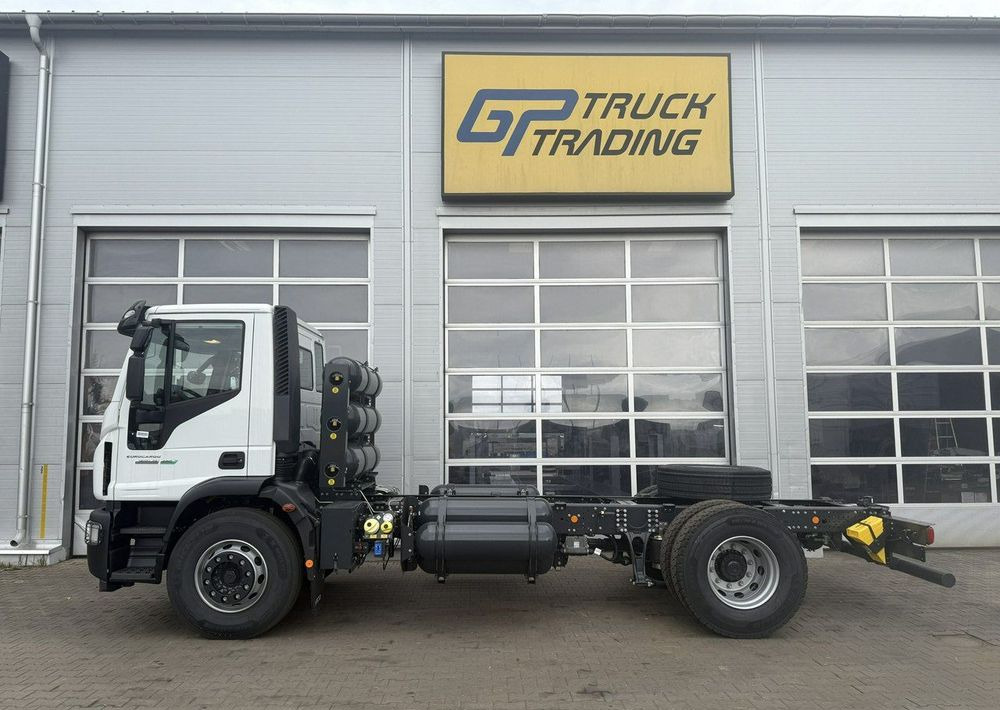 Iveco EuroCargo CNG - Camião chassi: foto 2 Iveco EuroCargo CNG - Camião chassi: foto 2