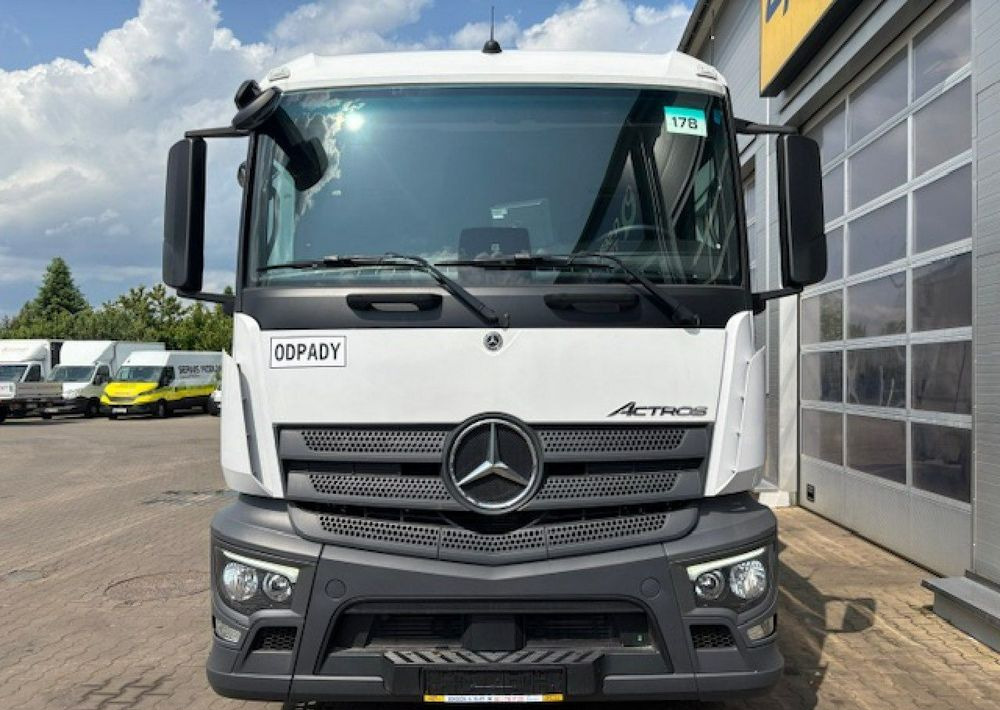 Mercedes-Benz Actros - Caminhão de lixo: foto 2 Mercedes-Benz Actros - Caminhão de lixo: foto 2