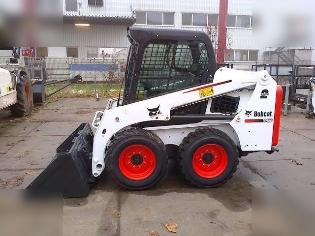 BOBCAT S450 - Mini pá carregadora: foto 1 BOBCAT S450 - Mini pá carregadora: foto 1