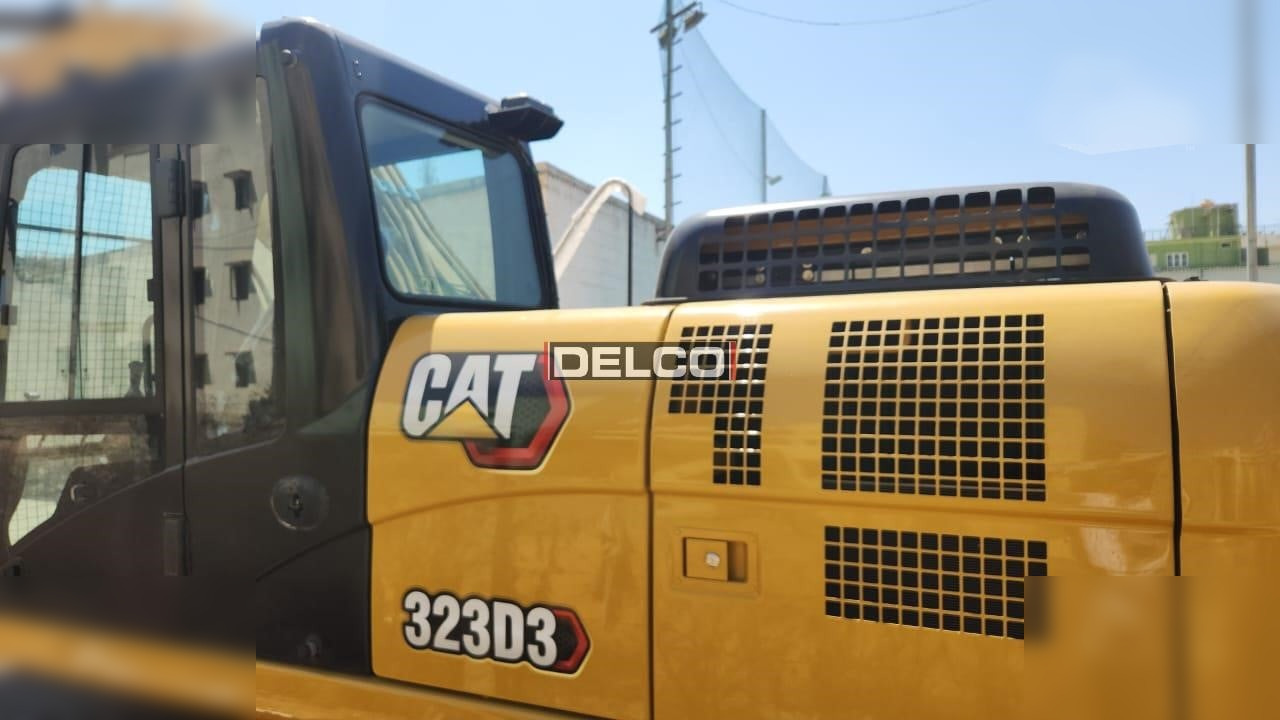 CATERPILLAR 323D3 - Escavadora de rastos: foto 5 CATERPILLAR 323D3 - Escavadora de rastos: foto 5