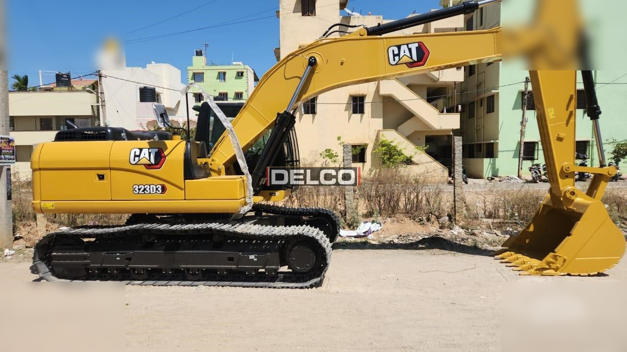 CATERPILLAR 323D3 - Escavadora de rastos: foto 1 CATERPILLAR 323D3 - Escavadora de rastos: foto 1