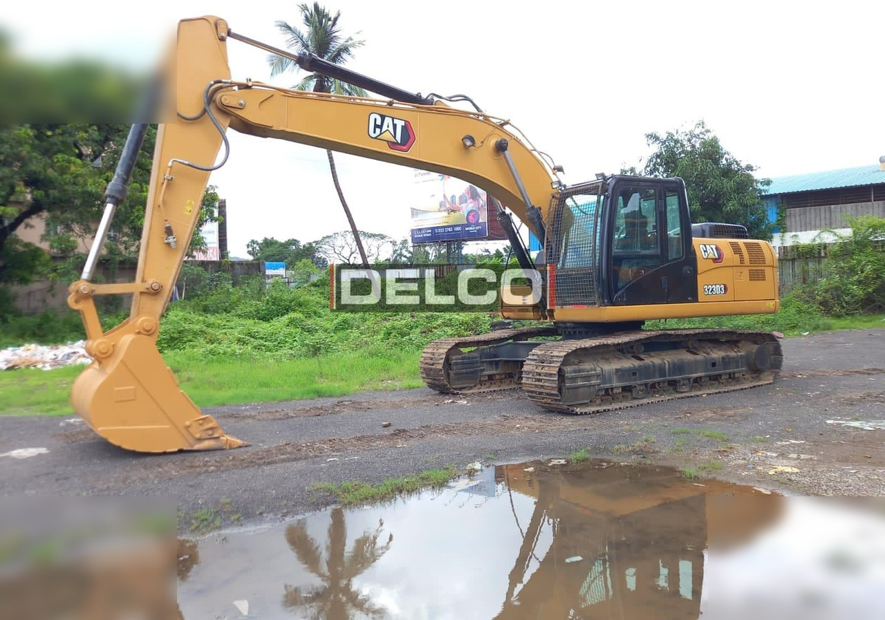 CATERPILLAR 323D3 - Escavadora de rastos: foto 1 CATERPILLAR 323D3 - Escavadora de rastos: foto 1