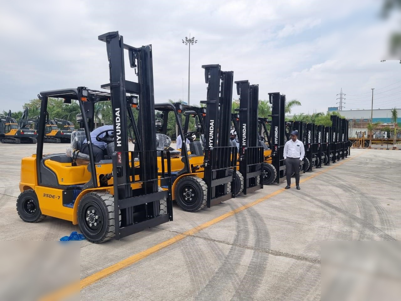 HYUNDAI 35DE-7 - Empilhadeira: foto 5 HYUNDAI 35DE-7 - Empilhadeira: foto 5