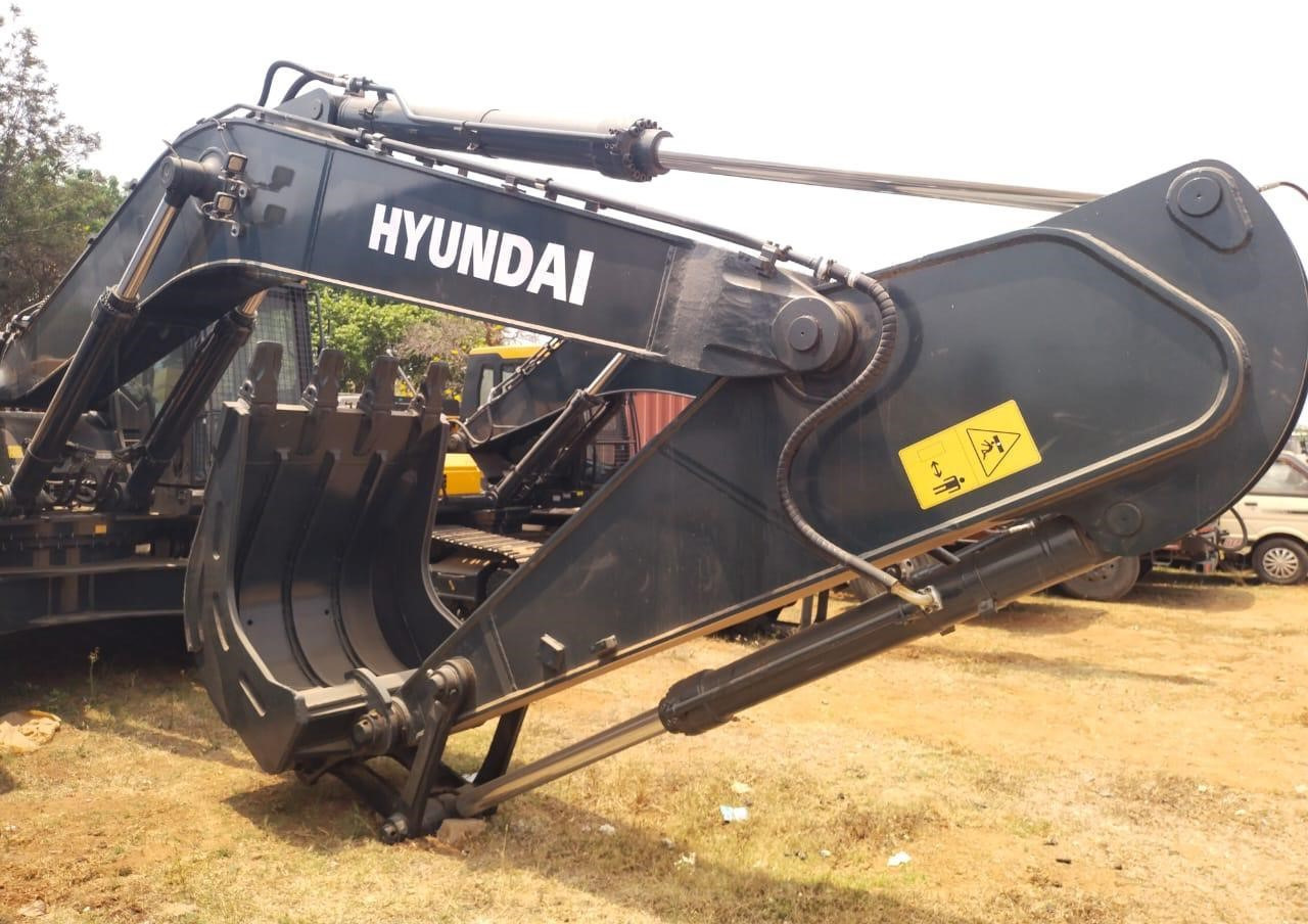Escavadora de rastos novo HYUNDAI HX380L: foto 7