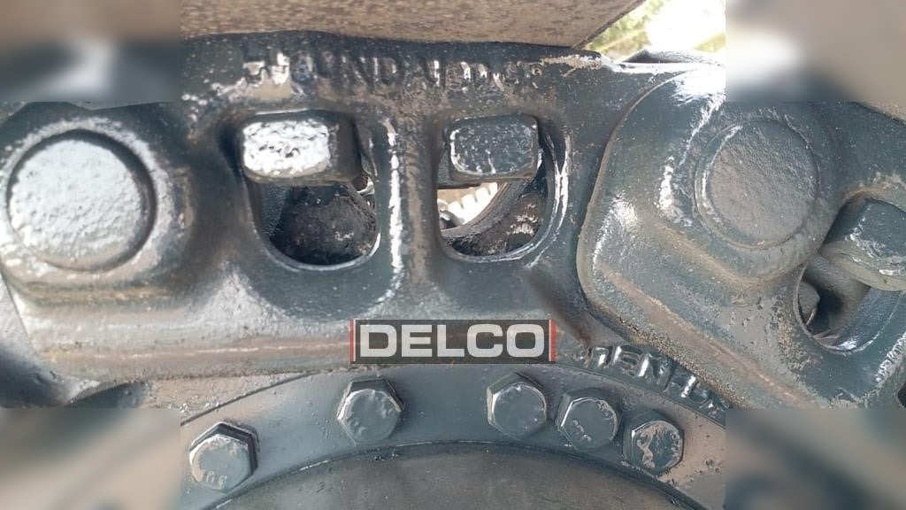 HYUNDAI ROBEX 210 - Escavadora de rastos: foto 4 HYUNDAI ROBEX 210 - Escavadora de rastos: foto 4