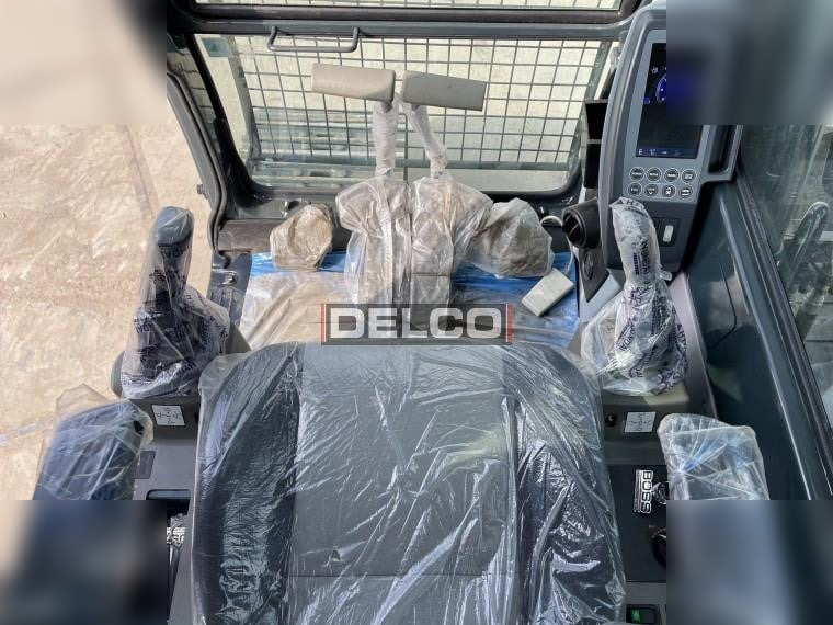 Escavadora de rastos novo HYUNDAI ROBEX 215L SMART: foto 11
