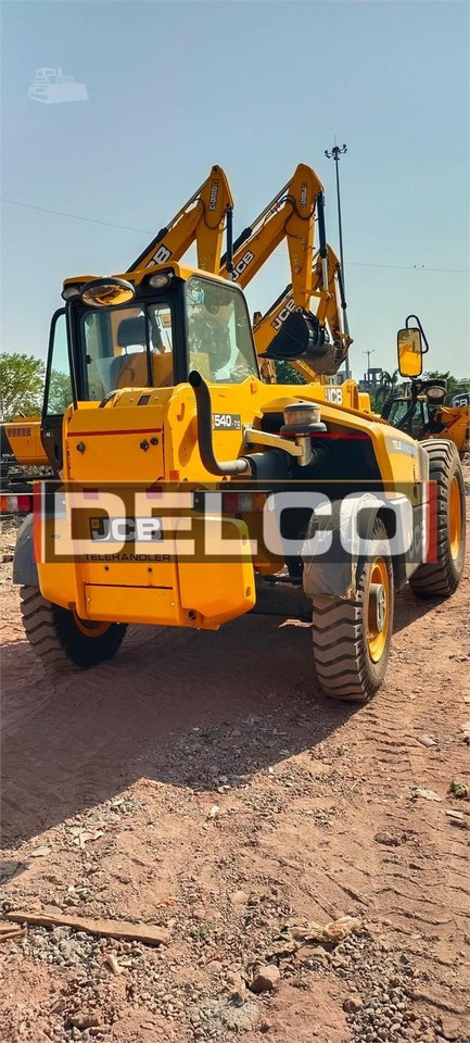 Empilhador telescópico novo JCB 540-70: foto 12