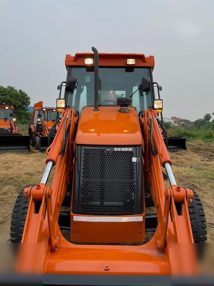TATA HITACHI SHINRAI PRIME - Retroescavadeira: foto 3 TATA HITACHI SHINRAI PRIME - Retroescavadeira: foto 3