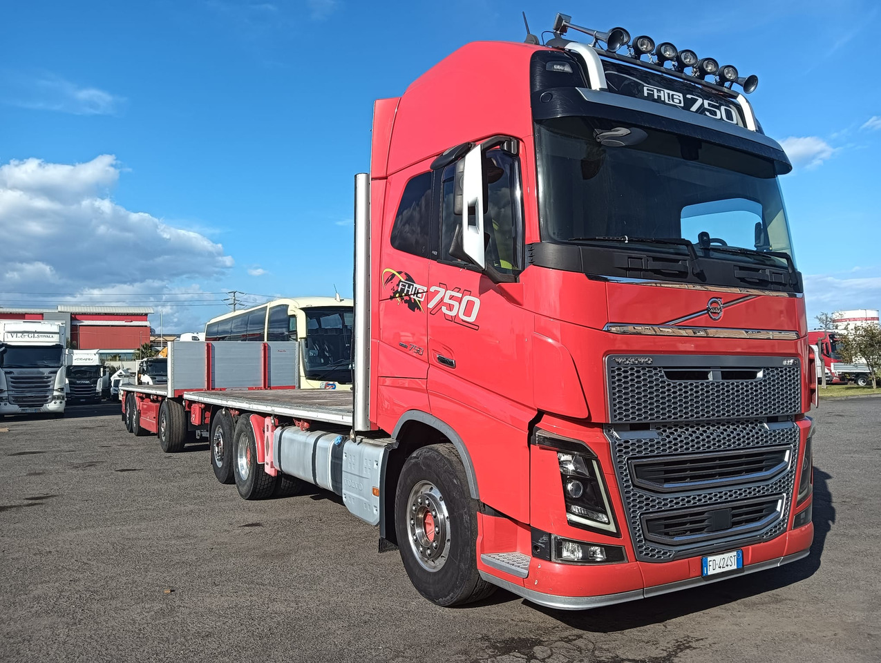 Camião de caixa aberta/ Plataforma VOLVO FH16 750: foto 17