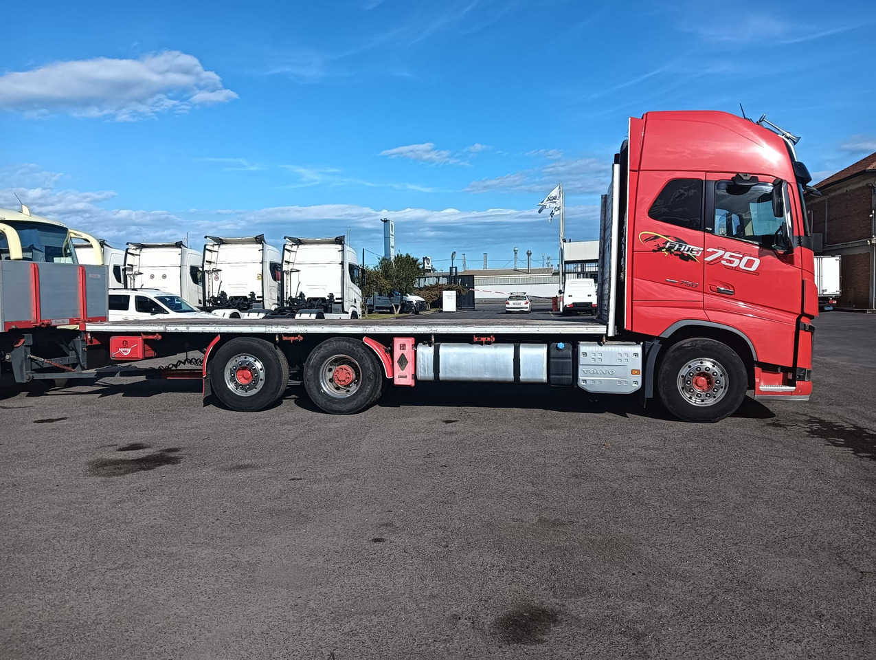 Camião de caixa aberta/ Plataforma VOLVO FH16 750: foto 8