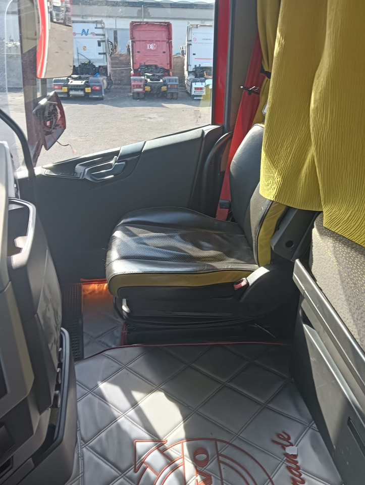 Camião de caixa aberta/ Plataforma VOLVO FH16 750: foto 24