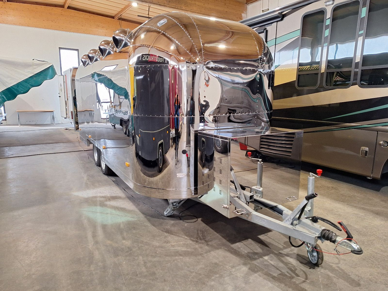 Esselmann Delistar American 6000 - Roulote bar: foto 5 Esselmann Delistar American 6000 - Roulote bar: foto 5