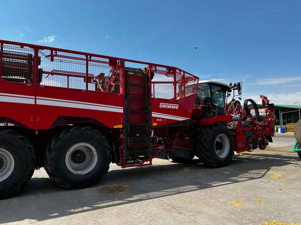 Grimme REXOR 6300 Platinum - Colheitadeira de beterraba: foto 1 Grimme REXOR 6300 Platinum - Colheitadeira de beterraba: foto 1