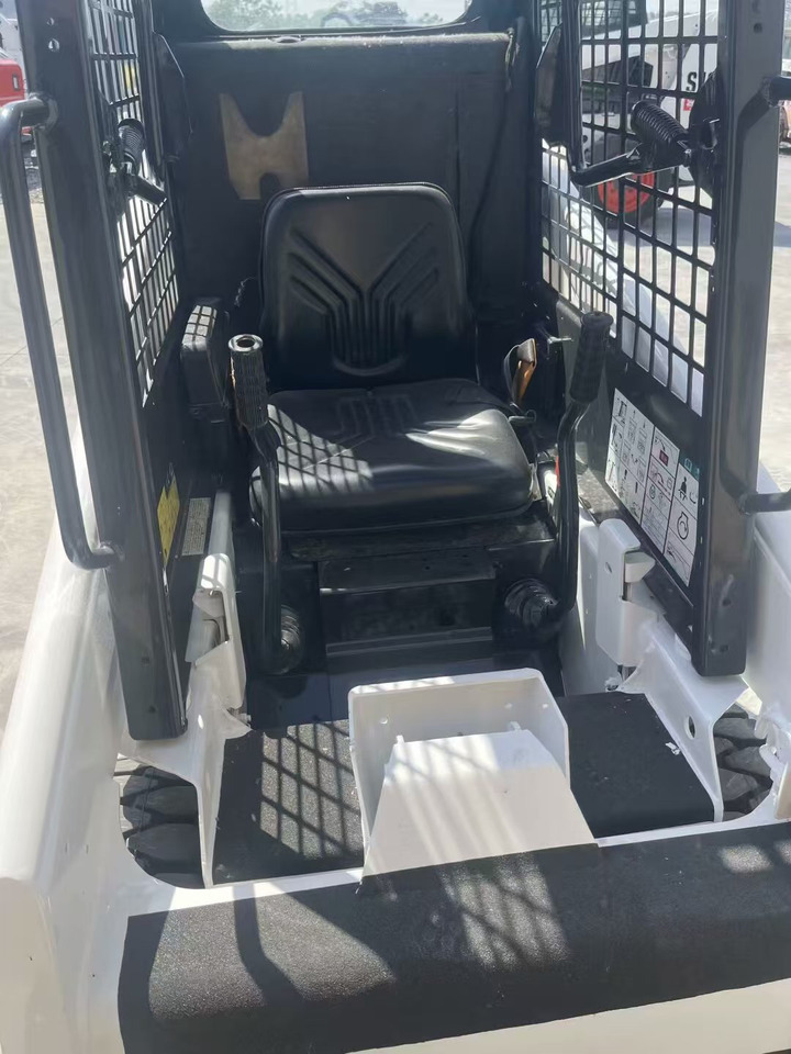 Bobcat S70 - Mini pá carregadora: foto 2 Bobcat S70 - Mini pá carregadora: foto 2