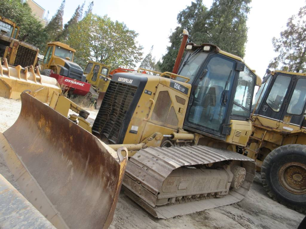 CAT D5K - Buldôzer: foto 1 CAT D5K - Buldôzer: foto 1