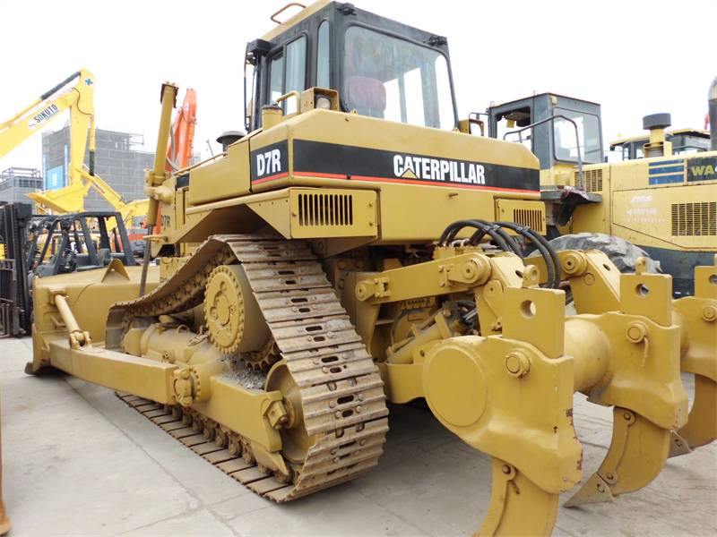 CAT D7R - Buldôzer: foto 1 CAT D7R - Buldôzer: foto 1