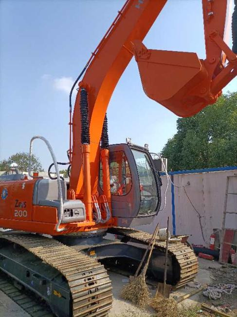 Hitachi zaxis 200 - Escavadora de rastos: foto 1 Hitachi zaxis 200 - Escavadora de rastos: foto 1