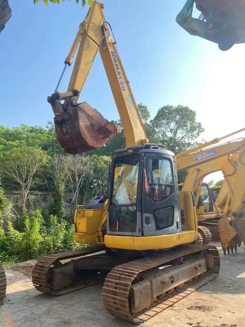 Komatsu PC138 - Escavadora de rastos: foto 2 Komatsu PC138 - Escavadora de rastos: foto 2