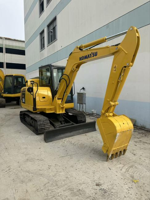 Komatsu PC56 - Mini escavadeira: foto 1 Komatsu PC56 - Mini escavadeira: foto 1