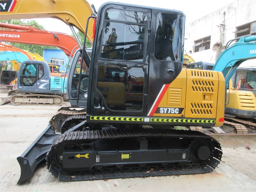 Sany SY75C - Escavadora de rastos: foto 1 Sany SY75C - Escavadora de rastos: foto 1