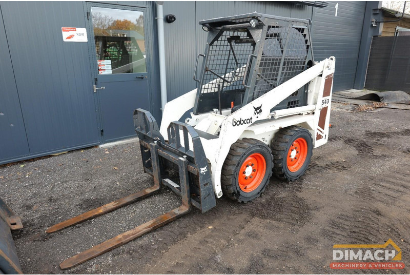 Bobcat 543 NL Bobcat met nieuwe banden, 2 x bak, palletvorken, 3 cil. Kubota motor - Pá carregadora: foto 3 Bobcat 543 NL Bobcat met nieuwe banden, 2 x bak, palletvorken, 3 cil. Kubota motor - Pá carregadora: foto 3