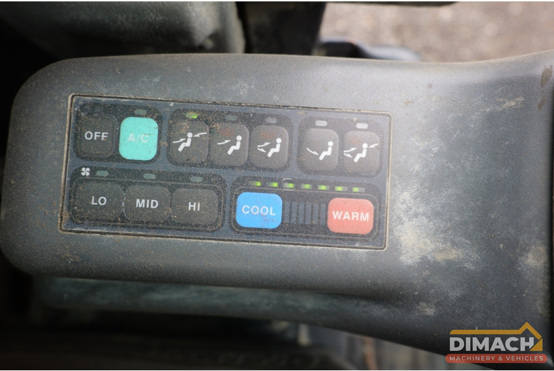 Bobcat E80 EA Airco - centrale smering - Verachtert CW10 hydraulische snelwissel - Escavadeira: foto 4 Bobcat E80 EA Airco - centrale smering - Verachtert CW10 hydraulische snelwissel - Escavadeira: foto 4