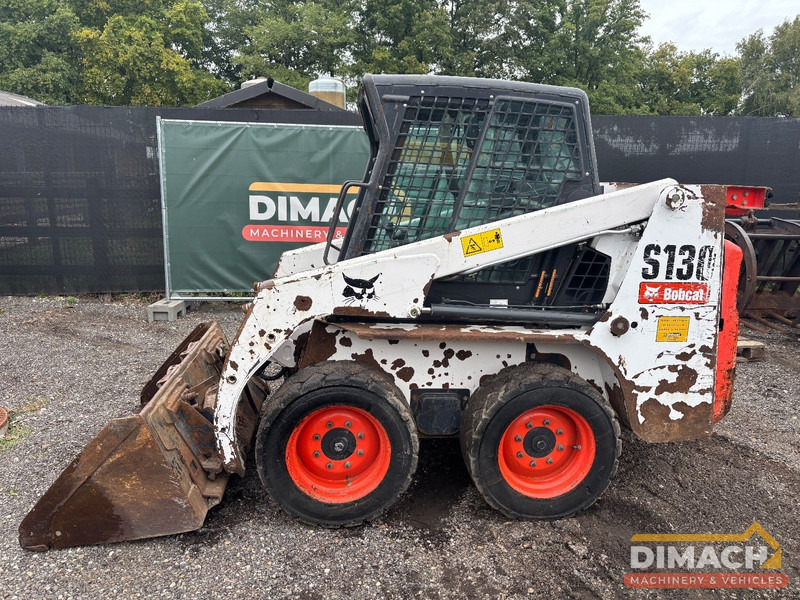 Bobcat S130 - Mini pá carregadora: foto 1 Bobcat S130 - Mini pá carregadora: foto 1