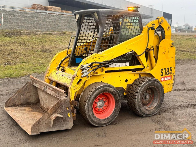 Bobcat S185 Schranklader - 4 cil. Kubota motor - high flow - laadbak - CE keurmerk - Pá carregadora: foto 3 Bobcat S185 Schranklader - 4 cil. Kubota motor - high flow - laadbak - CE keurmerk - Pá carregadora: foto 3