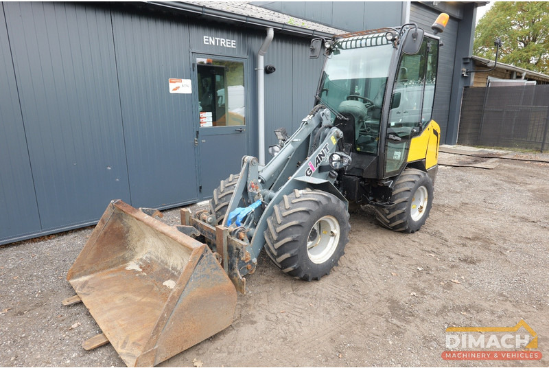 Giant V452T X-TRA GiANT V452T X-TRA hydr. snelwissel bak en palletvorken - Pá carregadora: foto 2 Giant V452T X-TRA GiANT V452T X-TRA hydr. snelwissel bak en palletvorken - Pá carregadora: foto 2
