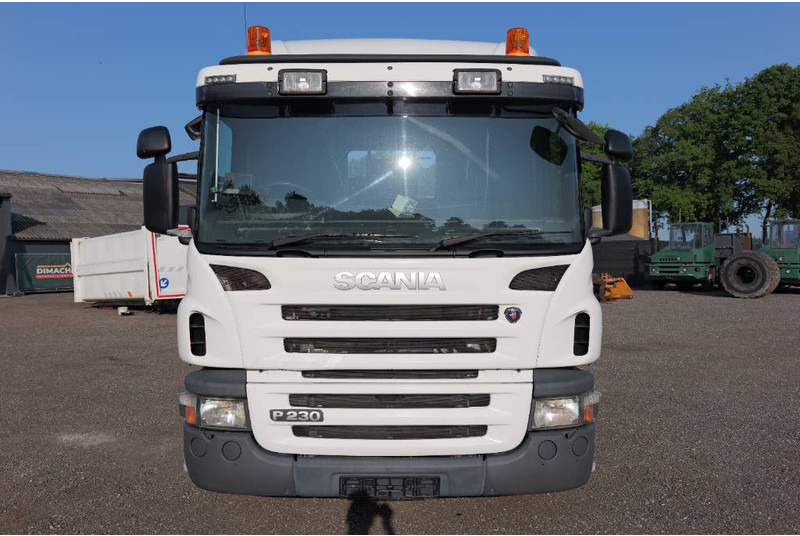 Scania P 230 Euro 5 6x2*4 TOP!! Retarder right hand steer - Camião chassi: foto 3 Scania P 230 Euro 5 6x2*4 TOP!! Retarder right hand steer - Camião chassi: foto 3