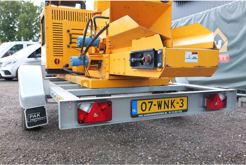Shengmiao Hc6140 new wood chipper with trailer!! - Estilhaçadora de madeira: foto 3 Shengmiao Hc6140 new wood chipper with trailer!! - Estilhaçadora de madeira: foto 3