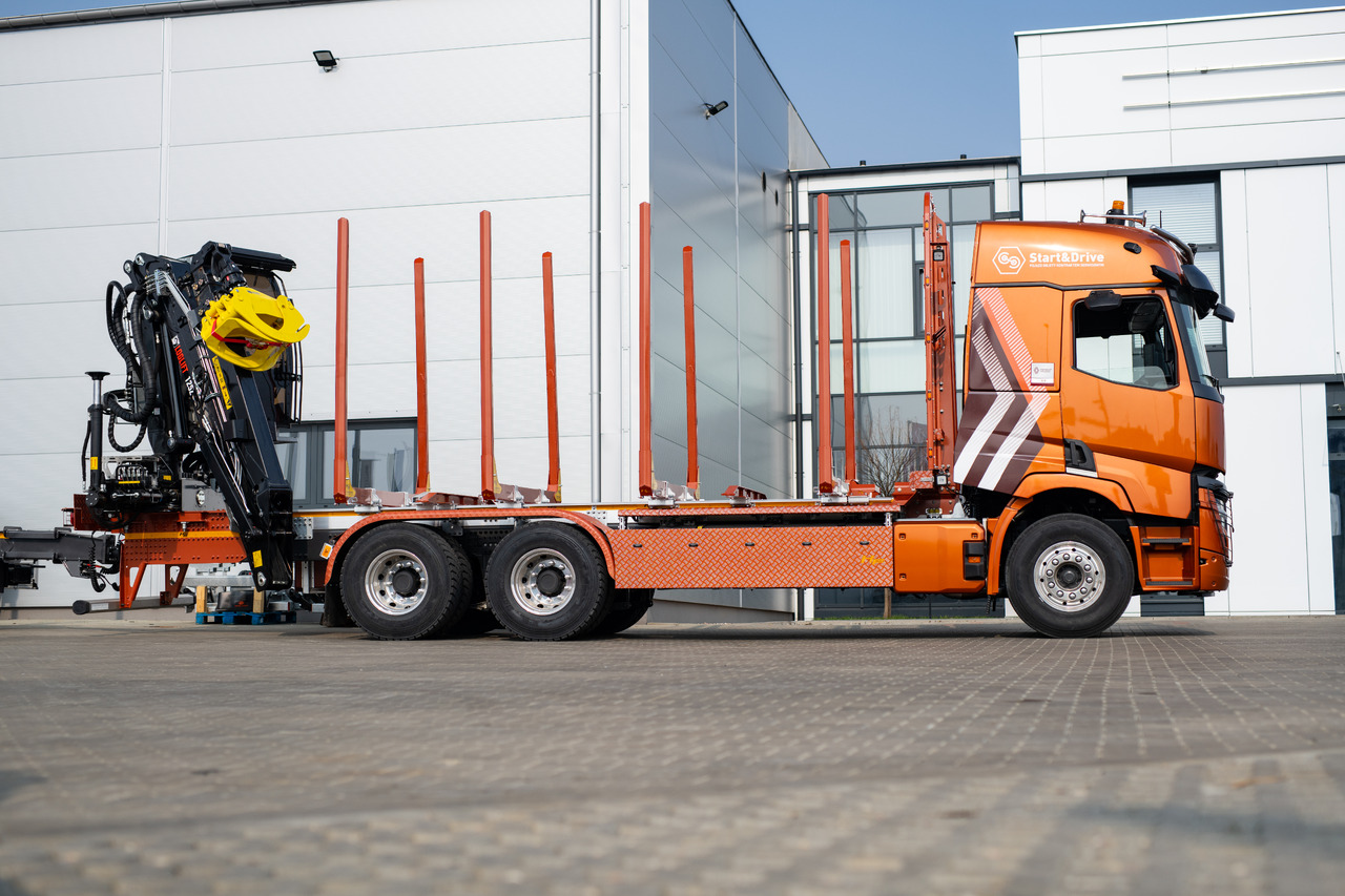 RENAULT TRUCKS C P6X4 Loglift 125 Z 93 C P6X4 Loglift + 125 Z 93 - Camião de transporte de madeira, Caminhão elétrico: foto 1 RENAULT TRUCKS C P6X4 Loglift 125 Z 93 C P6X4 Loglift + 125 Z 93 - Camião de transporte de madeira, Caminhão elétrico: foto 1