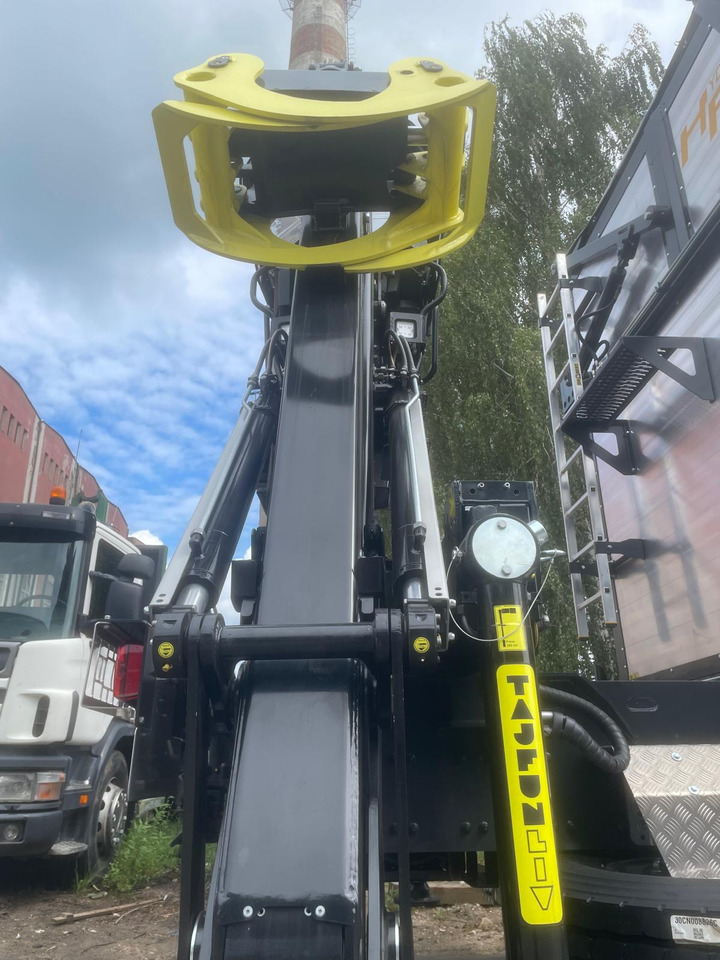 TAJFUN L155ZK 11 L155ZK 11 Forestry crane / L155ZK 11 Forstkran / L155ZK 11 grue forestière / L155ZK 11 grúa forestal - Grua para camião por Equipamento florestal: foto 4 TAJFUN L155ZK 11 L155ZK 11 Forestry crane / L155ZK 11 Forstkran / L155ZK 11 grue forestière / L155ZK 11 grúa forestal - Grua para camião por Equipamento florestal: foto 4