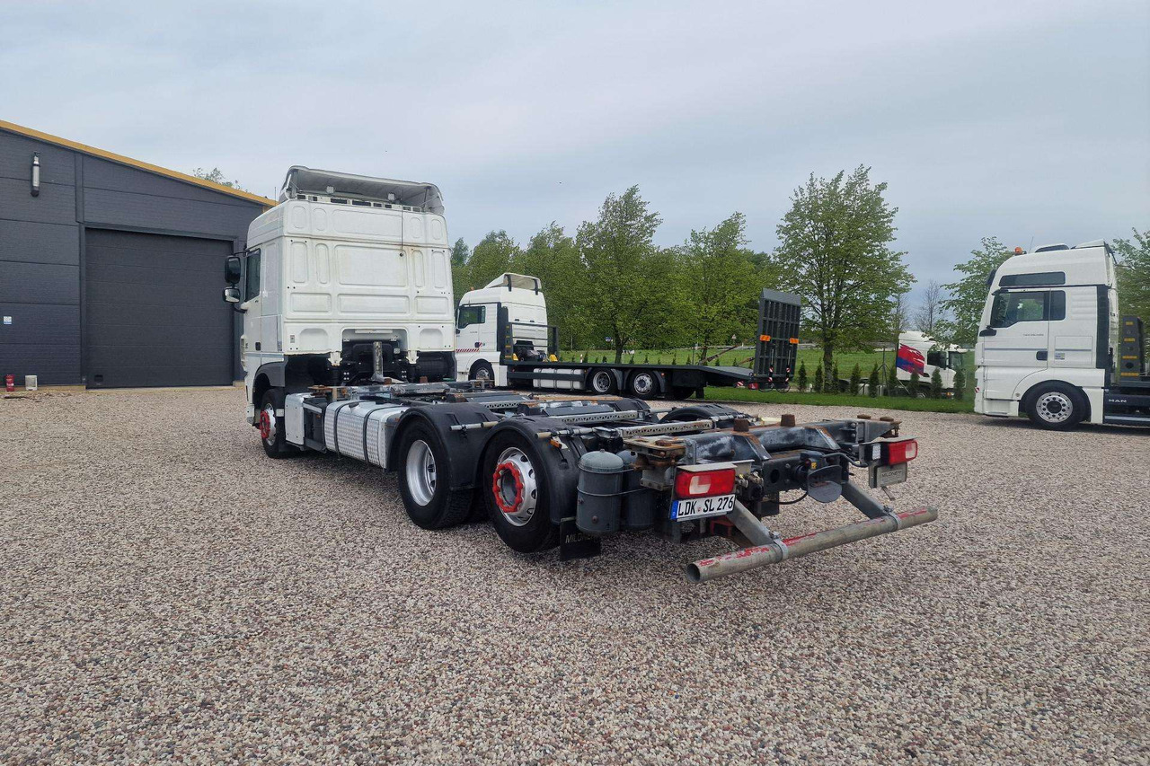 DAF XF 460 - Camião transportador de contêineres/ Caixa móvel: foto 3 DAF XF 460 - Camião transportador de contêineres/ Caixa móvel: foto 3