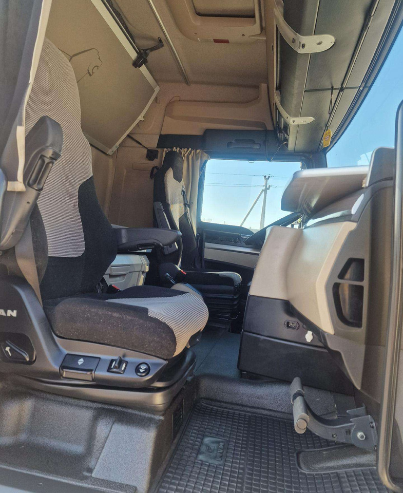 Camião transportador de contêineres/ Caixa móvel MAN TGX 26.420: foto 9