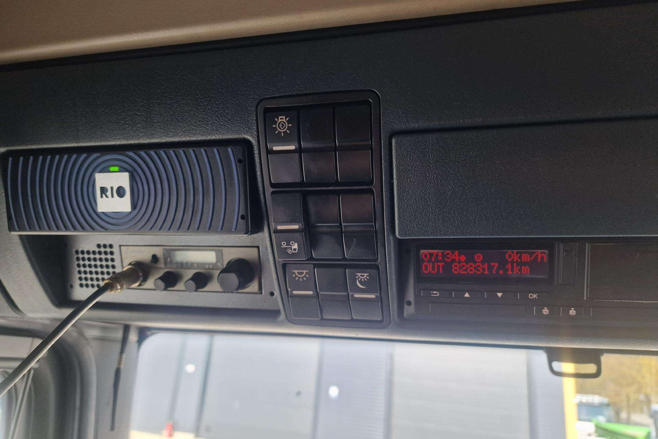 Camião transportador de contêineres/ Caixa móvel MAN TGX 26.420: foto 13