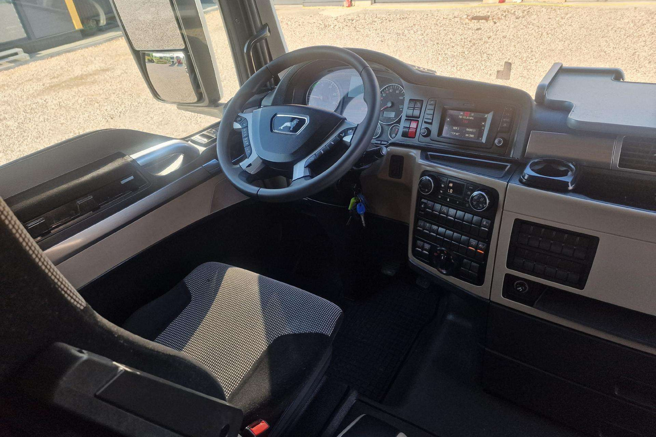 Camião transportador de contêineres/ Caixa móvel MAN TGX 26.420: foto 7