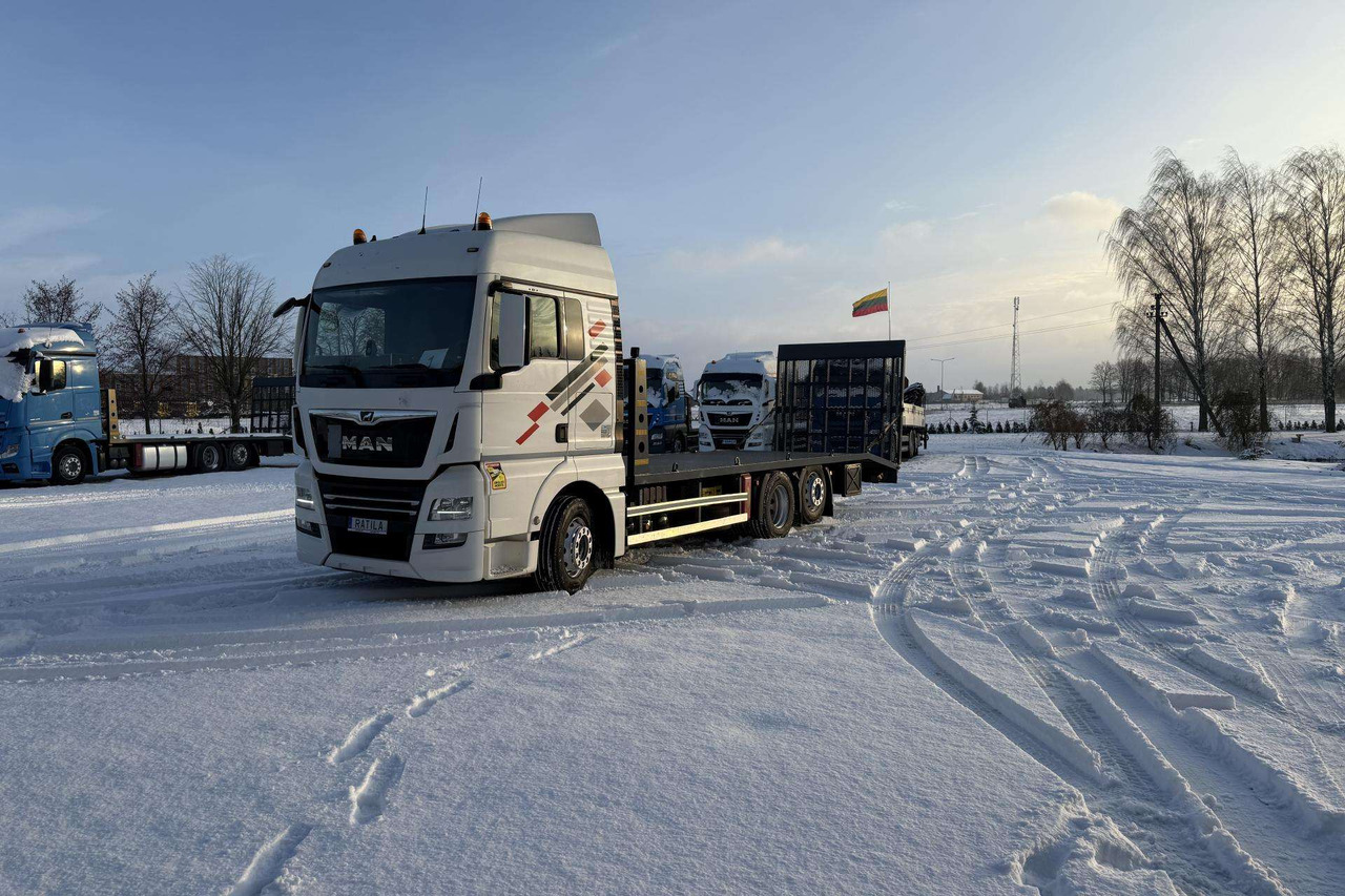 MAN TGX 26.420 - Camião transporte de veículos: foto 1 MAN TGX 26.420 - Camião transporte de veículos: foto 1