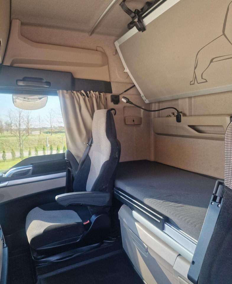 Camião transportador de contêineres/ Caixa móvel MAN TGX 26.420: foto 12