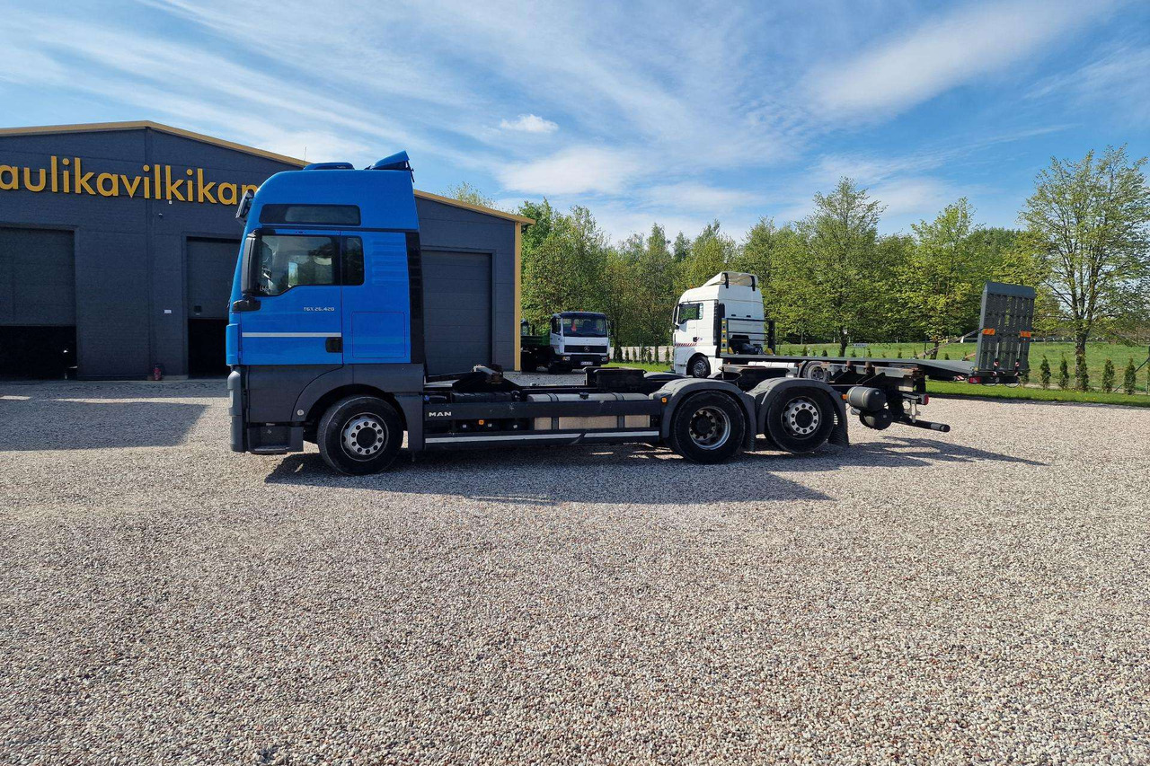 MAN TGX 26.460 - Camião transportador de contêineres/ Caixa móvel: foto 2 MAN TGX 26.460 - Camião transportador de contêineres/ Caixa móvel: foto 2