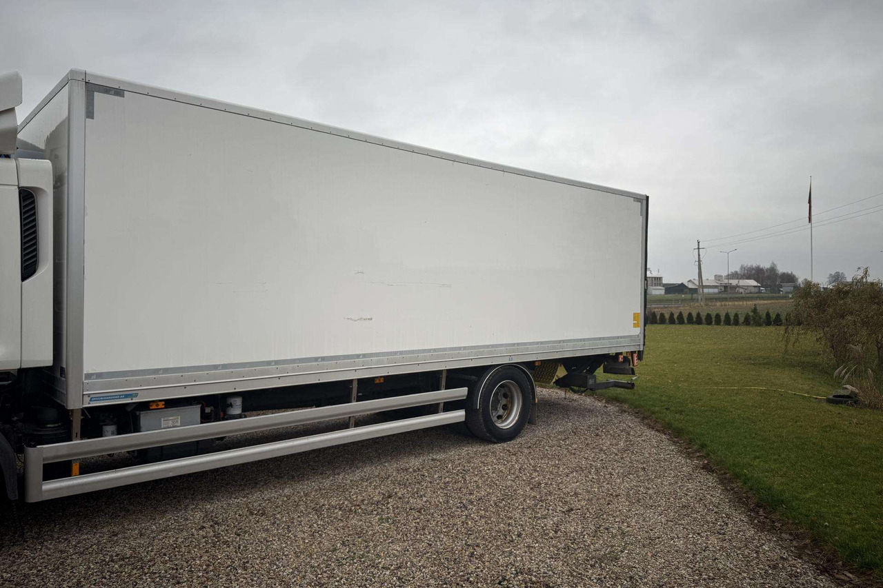 Volvo Kėbulas - Camião furgão: foto 1 Volvo Kėbulas - Camião furgão: foto 1