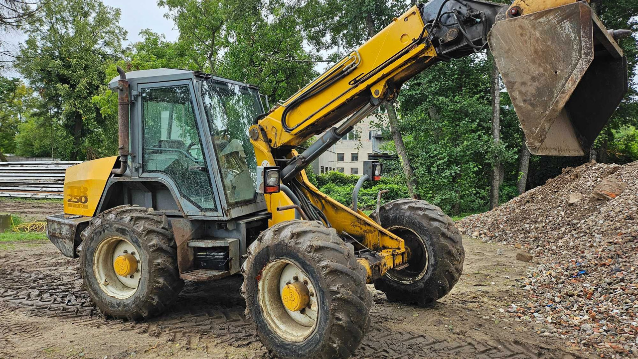 Ładowarka teleskopowa MATBRO TR250-110 Powershift jcb - Pá carregadora telescópica: foto 4 Ładowarka teleskopowa MATBRO TR250-110 Powershift jcb - Pá carregadora telescópica: foto 4