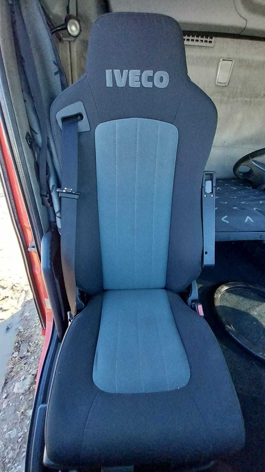 Fotel do IVECO STRALIS 500 - Banco por Camião: foto 1 Fotel do IVECO STRALIS 500 - Banco por Camião: foto 1