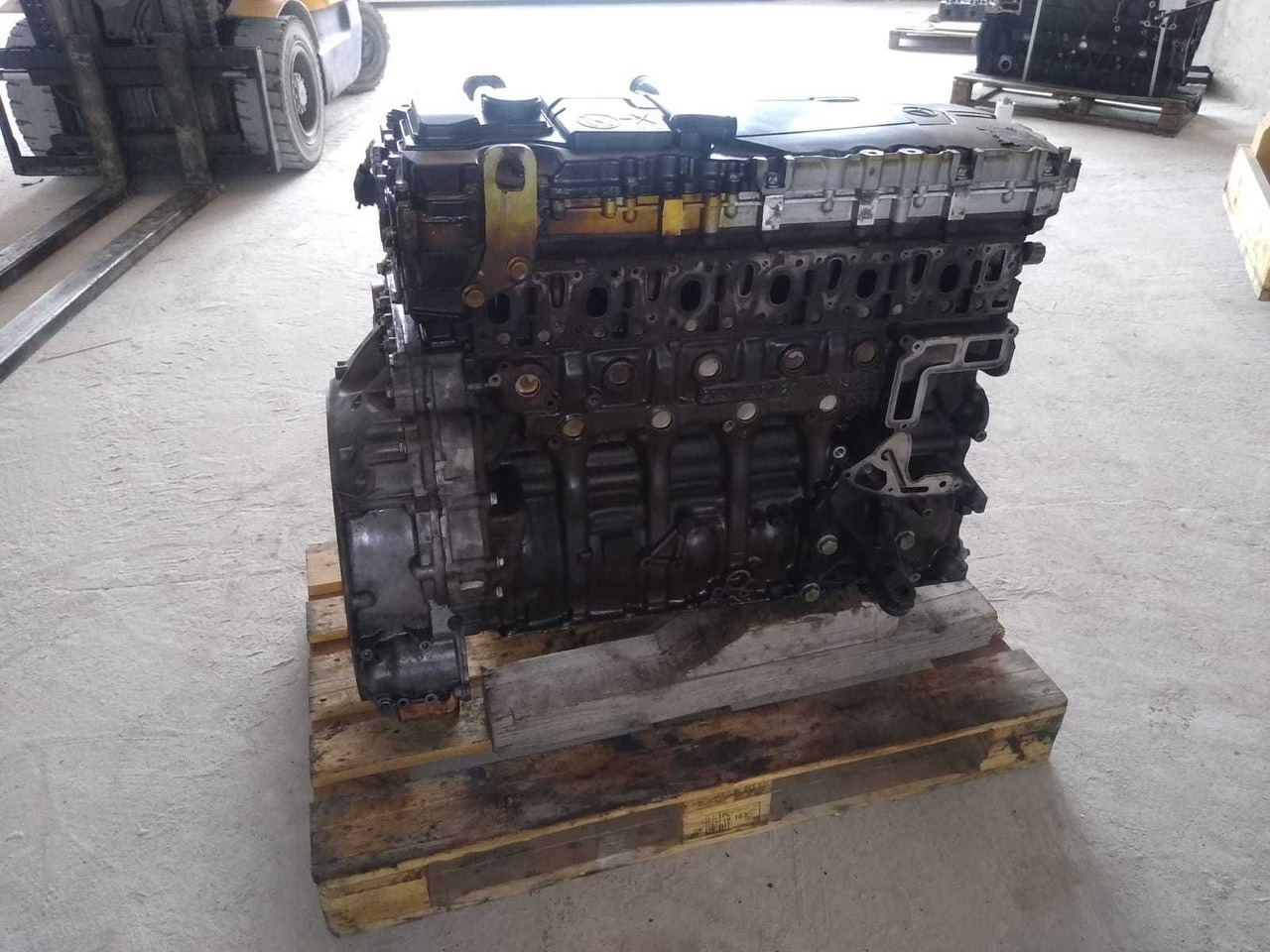 Glowica Mercedes om936 mp4 silnik euro6 Setra Class New Holland - Motor: foto 2 Glowica Mercedes om936 mp4 silnik euro6 Setra Class New Holland - Motor: foto 2