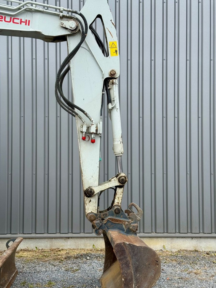 Mini escavadeira Takeuchi TB290: foto 6 Mini escavadeira Takeuchi TB290: foto 6