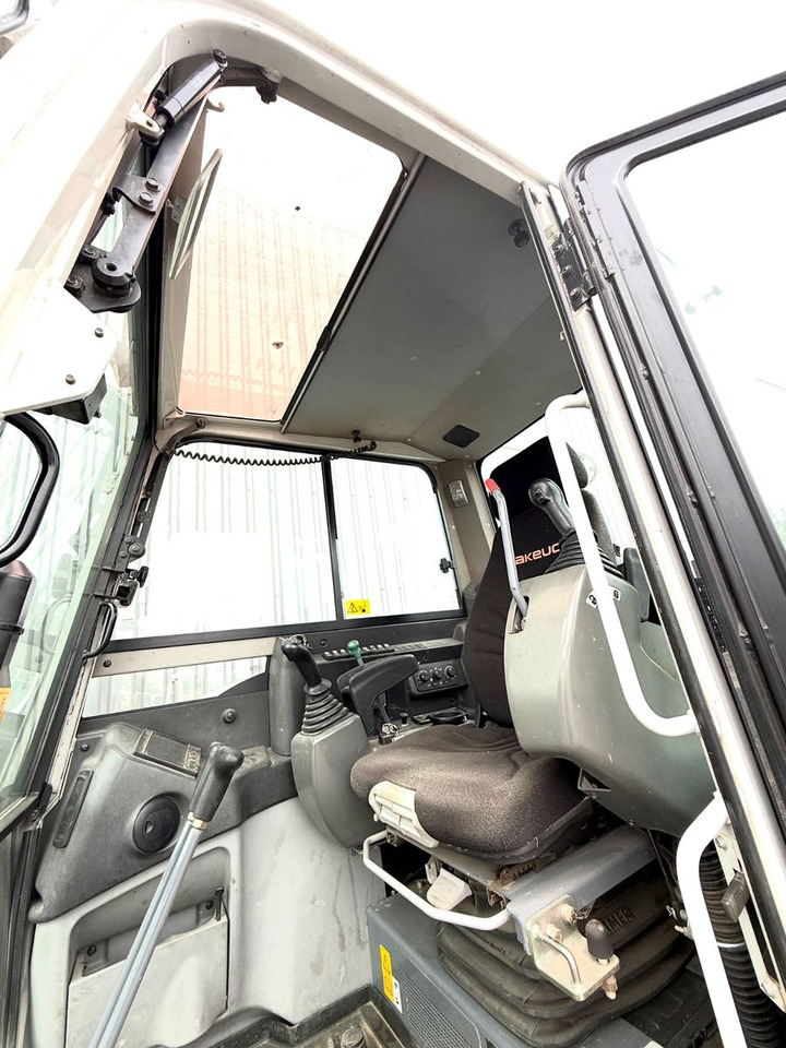 Mini escavadeira Takeuchi TB290: foto 9 Mini escavadeira Takeuchi TB290: foto 9