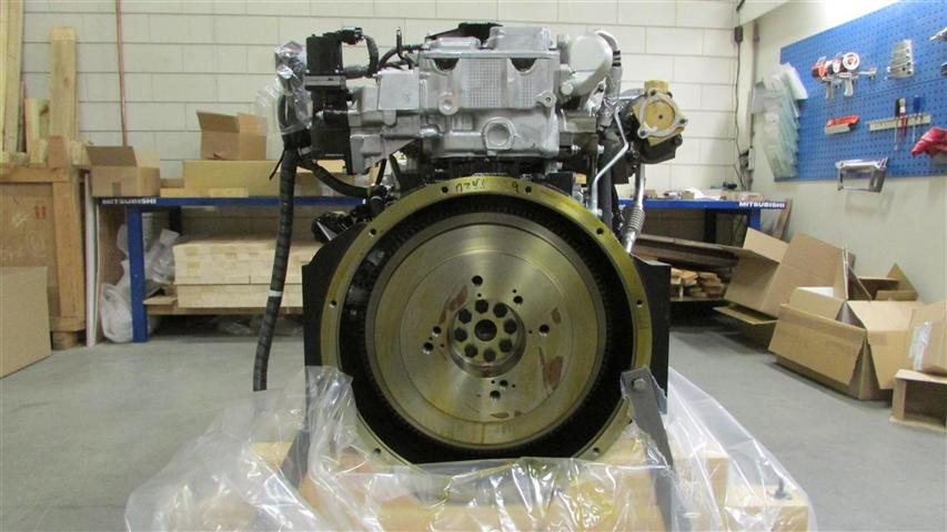 Isuzu 4JJ1XYSJ-01 - Motor por Escavadeira: foto 3 Isuzu 4JJ1XYSJ-01 - Motor por Escavadeira: foto 3