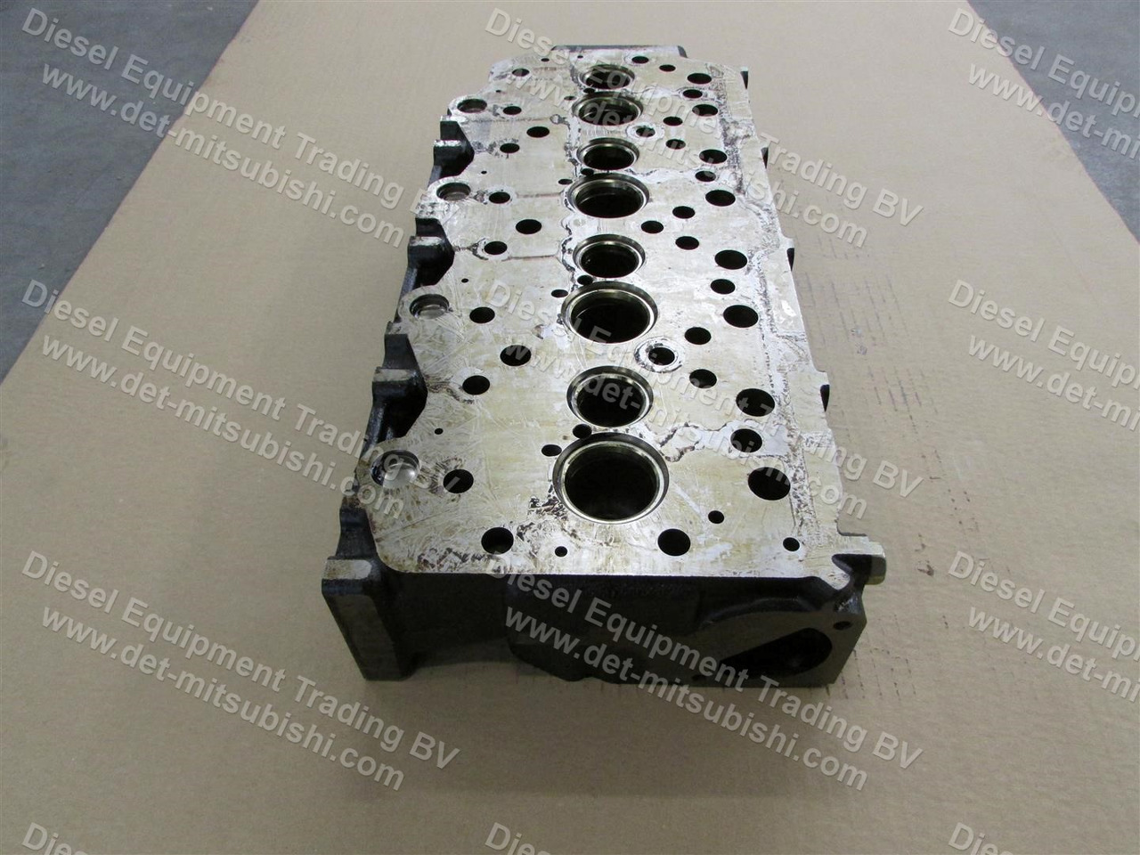 MITSUBISHI HEAD ASM; CYLINDER D04EG (W/O VALVES) - Cabeça do motor por Equipamento industrial: foto 5 MITSUBISHI HEAD ASM; CYLINDER D04EG (W/O VALVES) - Cabeça do motor por Equipamento industrial: foto 5