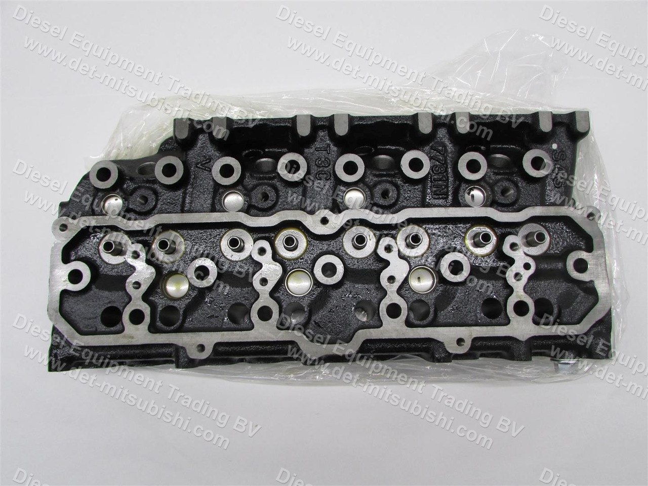 MITSUBISHI HEAD ASM; CYLINDER S4S INDIRECT (W/O VALVES) - Cabeça do motor por Equipamento industrial: foto 1 MITSUBISHI HEAD ASM; CYLINDER S4S INDIRECT (W/O VALVES) - Cabeça do motor por Equipamento industrial: foto 1