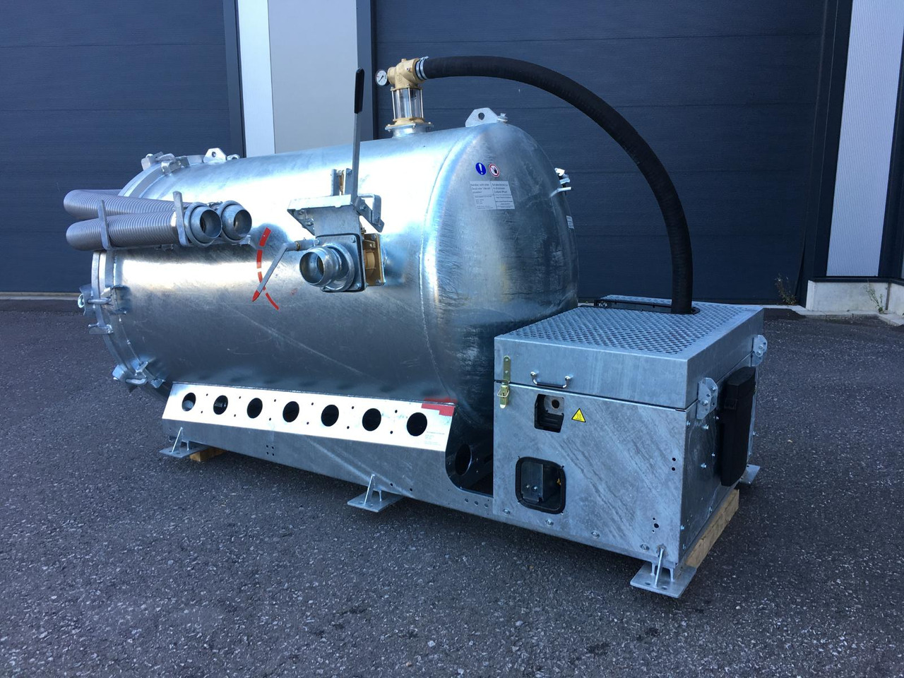 S-Vac 2200 Multi S-Vac 2200l Multi vacuum system / vacuum container - Caminhão limpa fossa: foto 1 S-Vac 2200 Multi S-Vac 2200l Multi vacuum system / vacuum container - Caminhão limpa fossa: foto 1